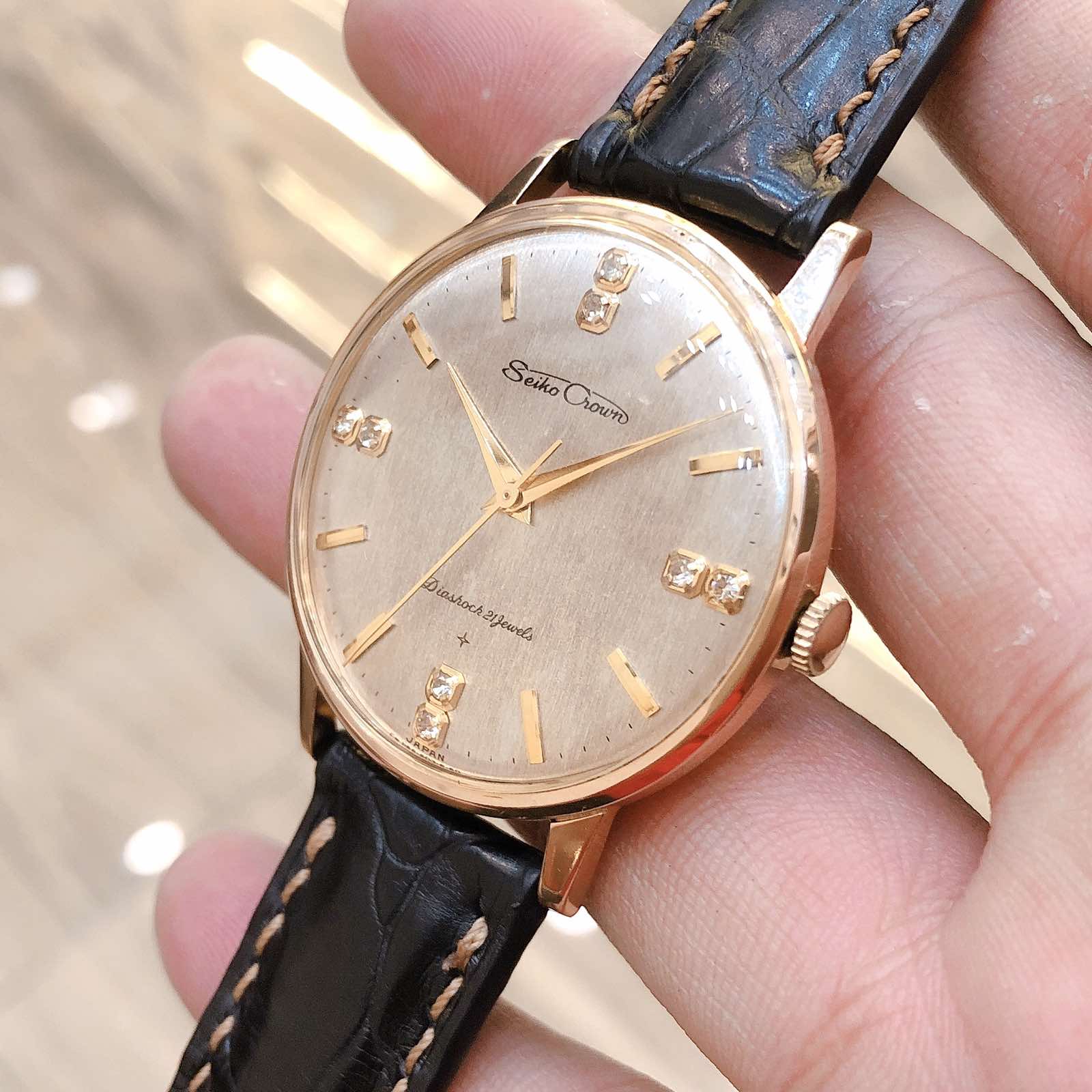 Đồng hồ Seiko crown lên dây lacke 14k toàn thân chính hãng nhật bản