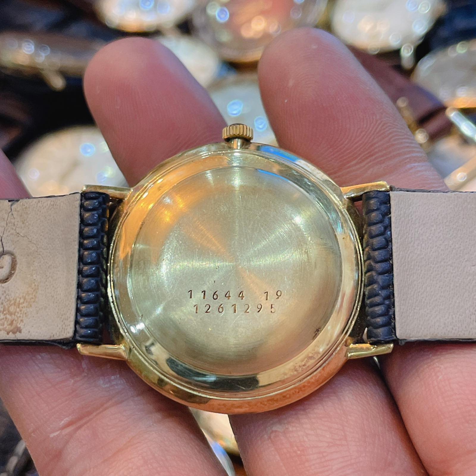 Đồng hồ cổ DOXA Automatic vàng đúc 18k chính hãng thụy Sĩ