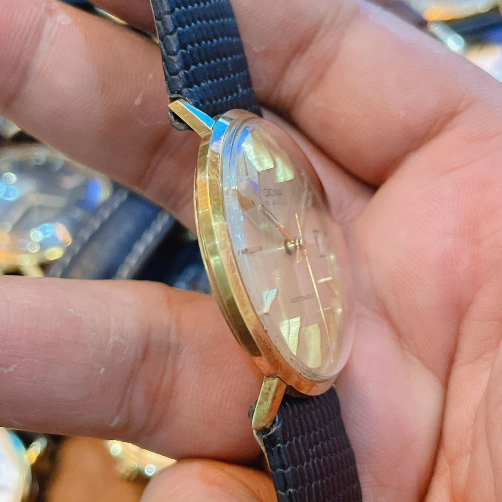 Đồng hồ cổ DOXA Automatic vàng đúc 18k chính hãng thụy Sĩ