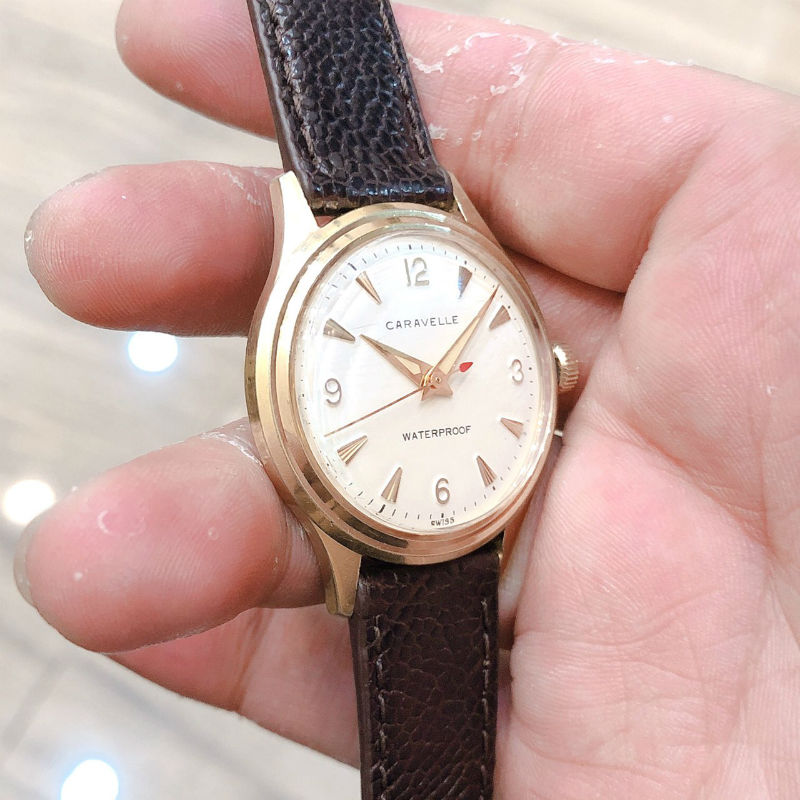 Đồng hồ cổ Caravelle lên dây lacke vàng 18k chính hãng thuỵ sỹ 