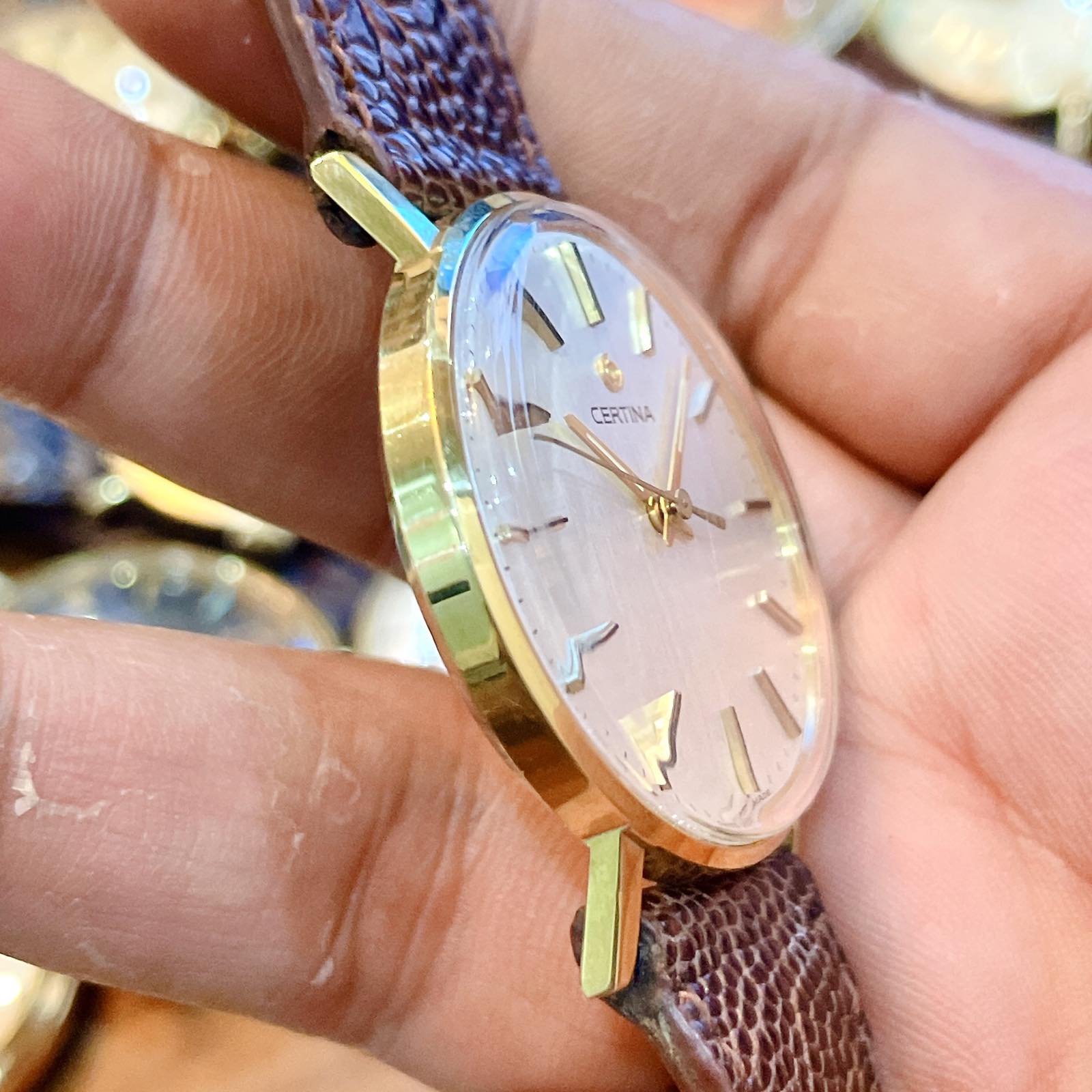 Đồng hồ cổ Certina lên dây vàng đúc đặc 18k chính hãng thụy Sĩ