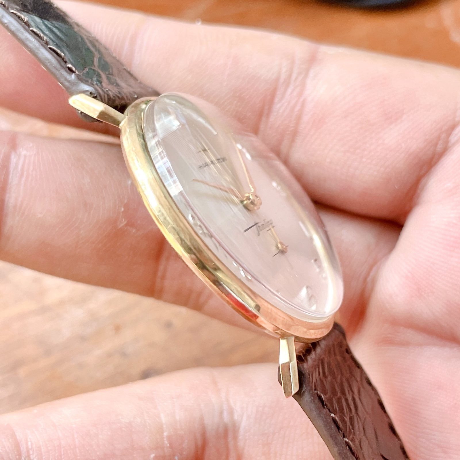 Đồng hồ cổ Hamilton lên dây siêu mỏng vàng đúc đặc 14k chính hãng thụy Sĩ 