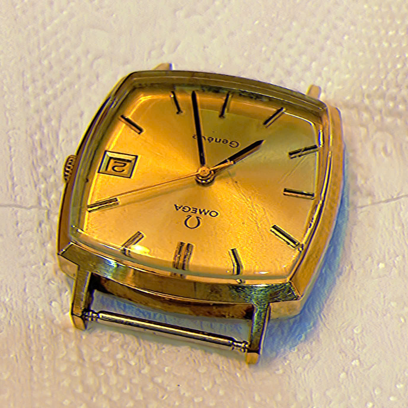 Đồng hồ cổ Omega Geneve lên dây lắc kê vàng 18k chính hãng thụy Sĩ Đồng hồ cổ Omega Geneve lên dây lắc kê vàng 18k chính hãng thụy Sĩ