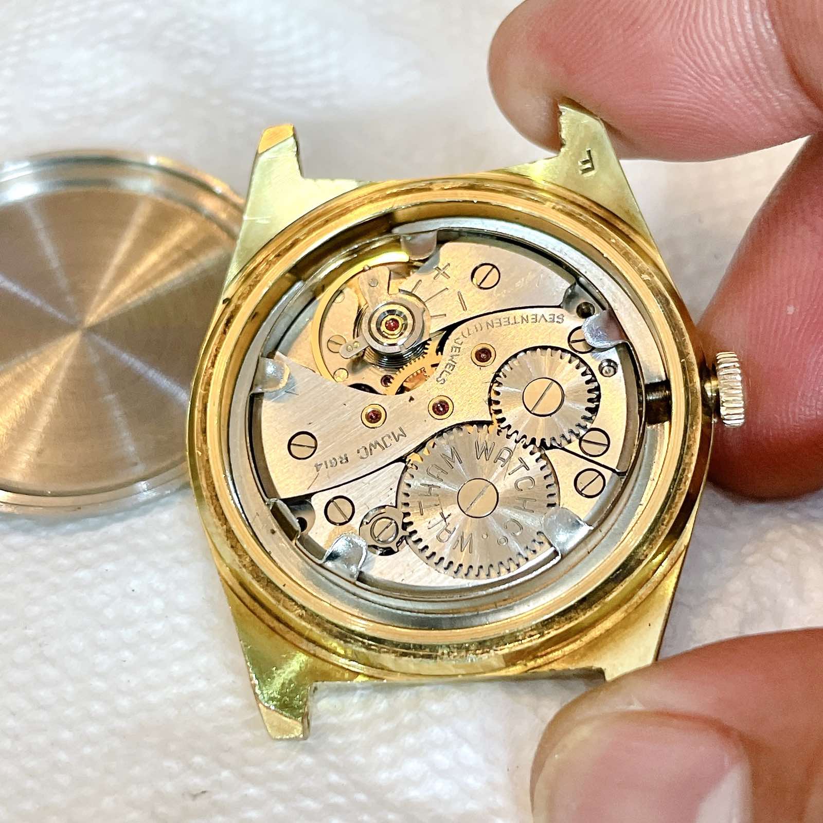 Đồng hồ cổ Waltham lên dây càng gãy Form độc lạ lacke vàng 18k chính hãng Thụy Sĩ 