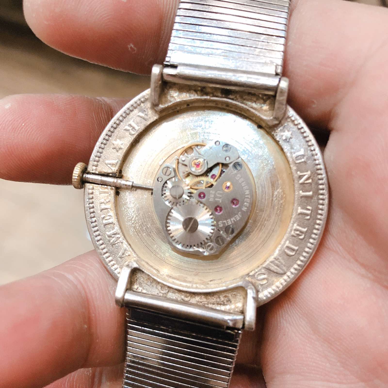 Đồng hồ cổ Đồng Xu Bạc chính hãng Thuỵ Sĩ 
